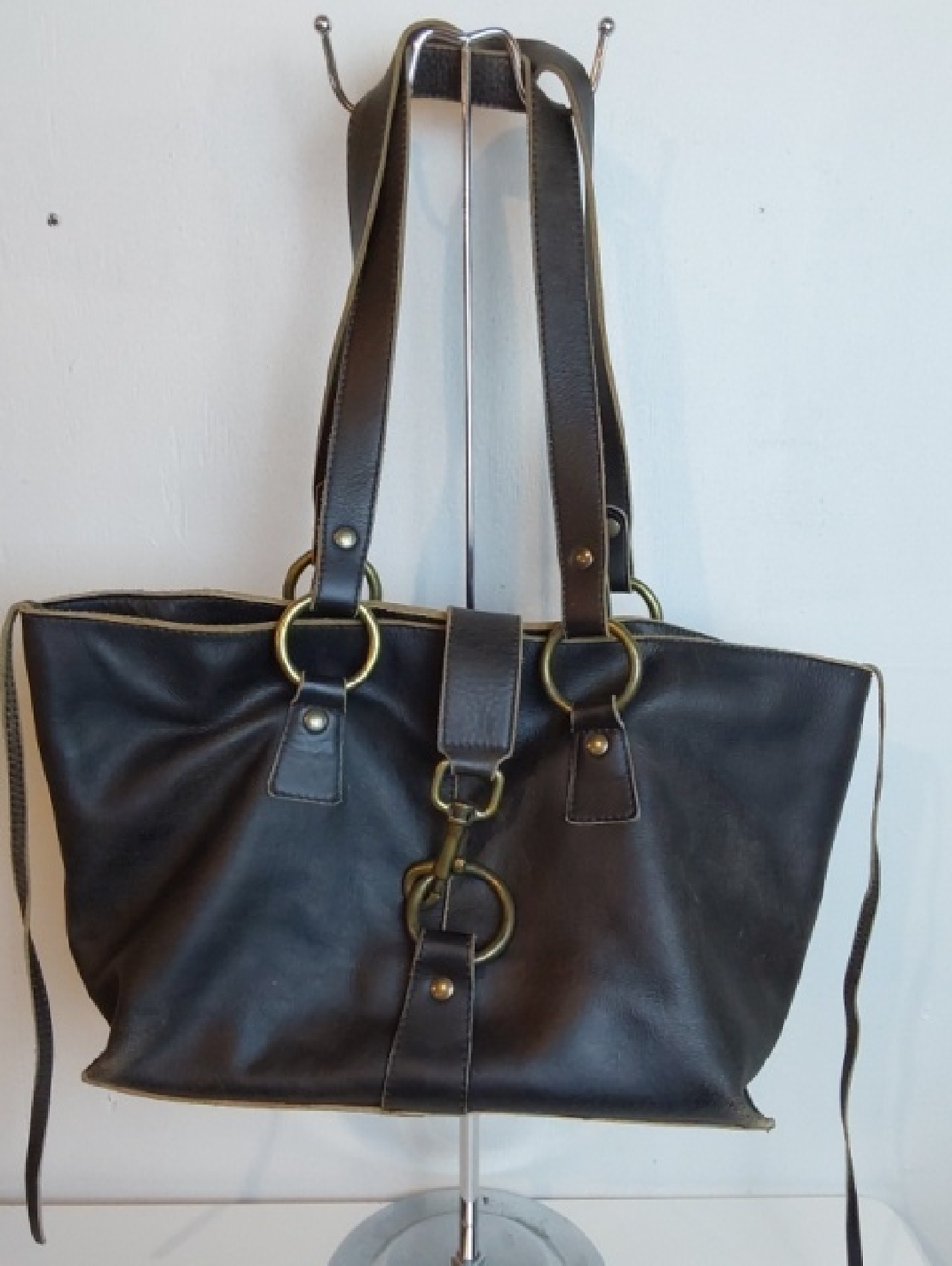 Hobo International| Vintage  Dark Brown Leather Tote Bag Brass Hardware Large